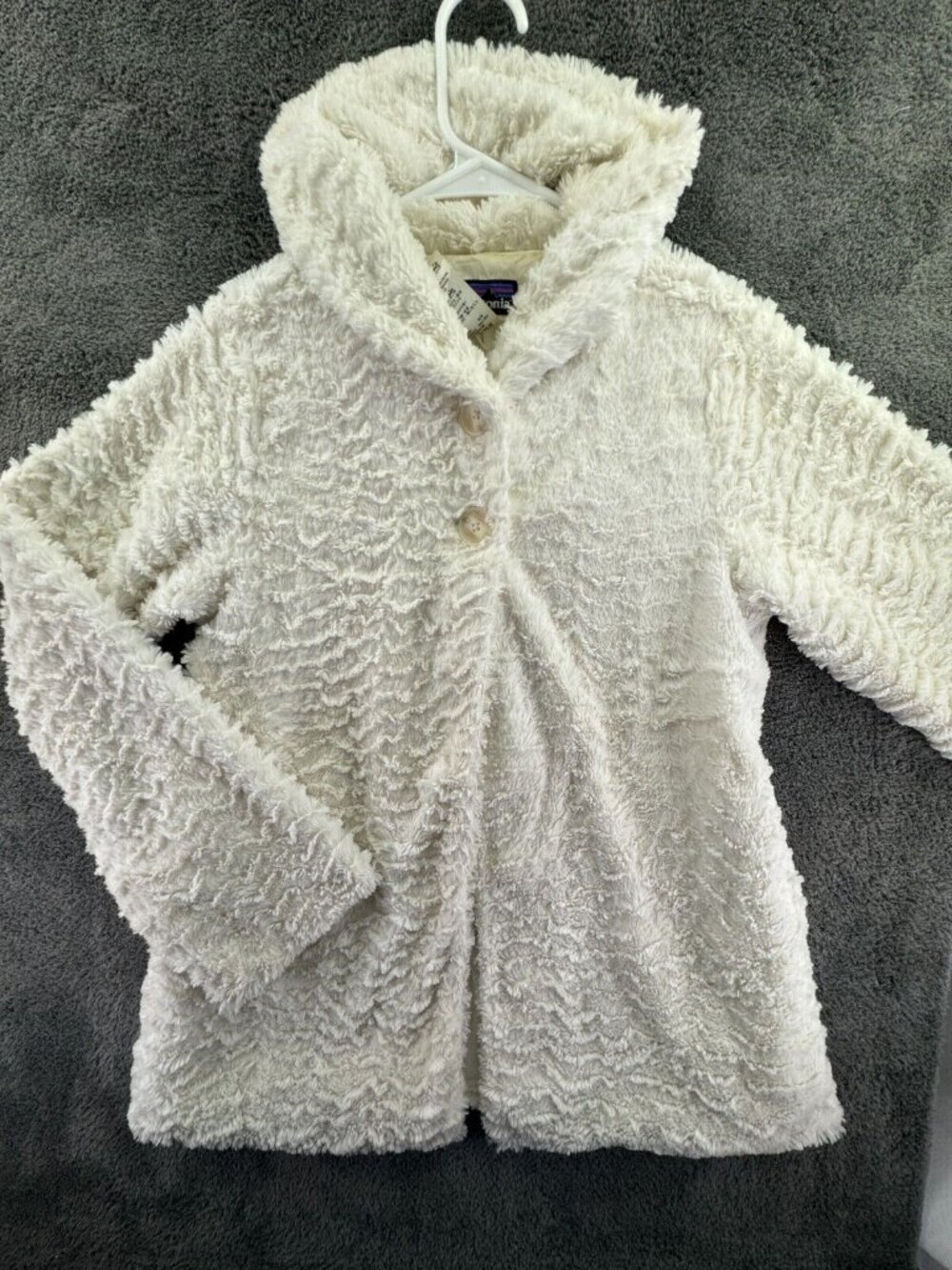 Patagonia Girls Ivory Soft Fuzzy Jacket Lined 2XL 16-18 Button Closure Shawl
